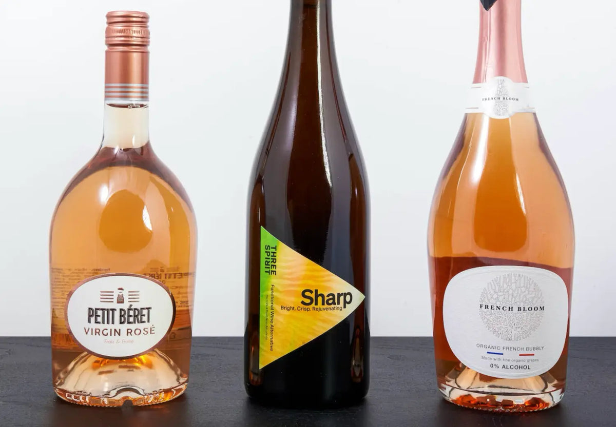 Nous avons testé 16 alternatives de vin pétillant sans alcool pour